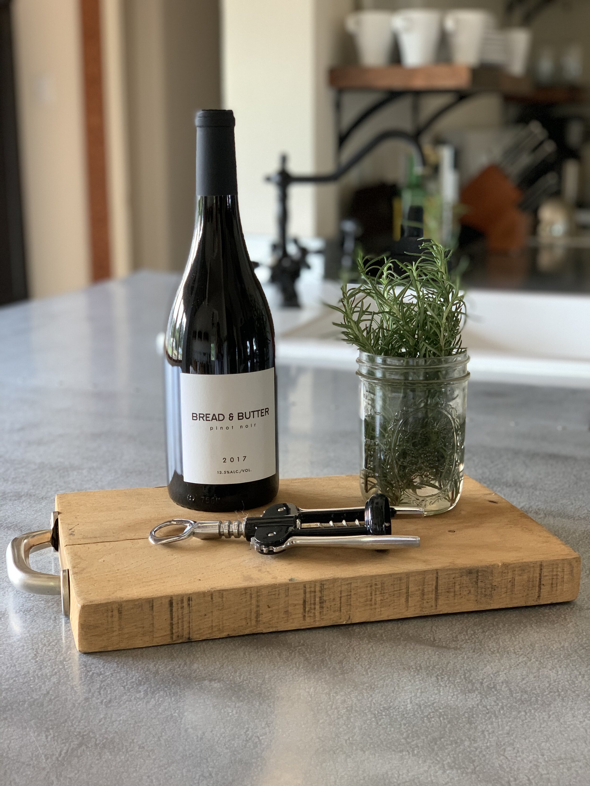French Cutting Board with Handle — The Vintage Round Top
